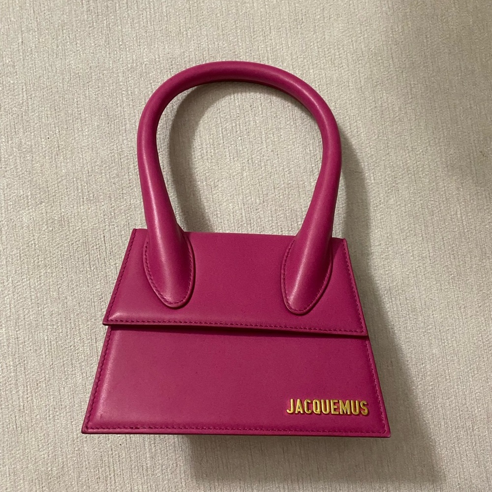 Jacquemus Le Chiquito Moyen dark pink